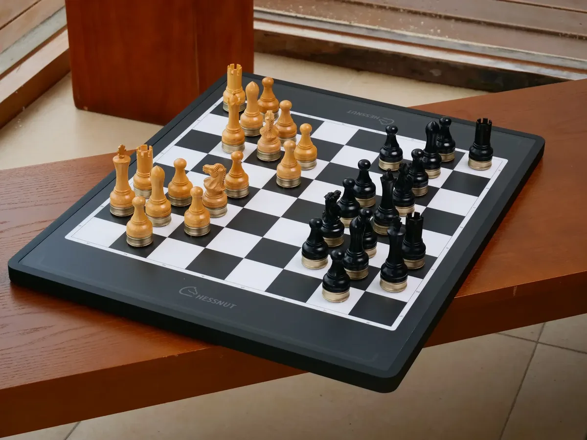 Chessnut Move в шахматной комнате Миикки Уотилы